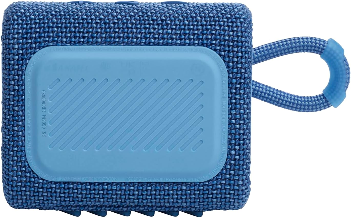 JBL Go 3 - Portable Mini Bluetooth Speaker, big audio and punchy bass, IP67 waterproof and dustproof, 5 hours of playtime, speaker for home, outdoor and travel (White)